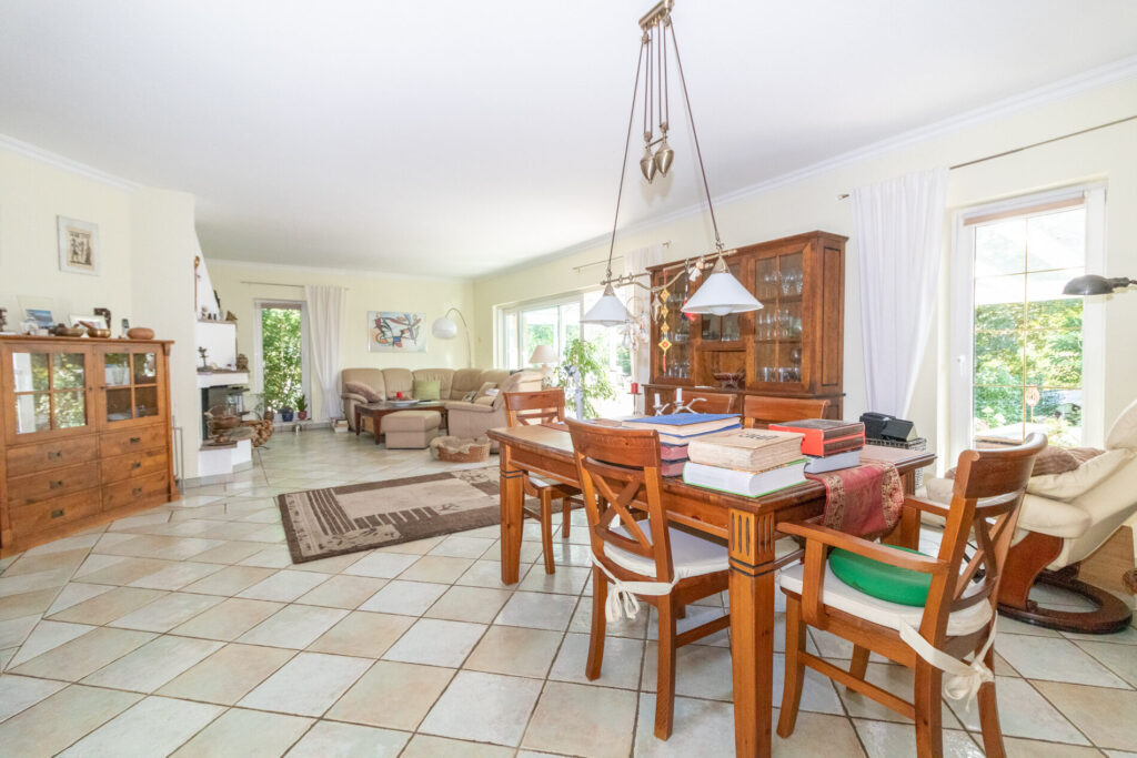 Blick Esstisch Kopie